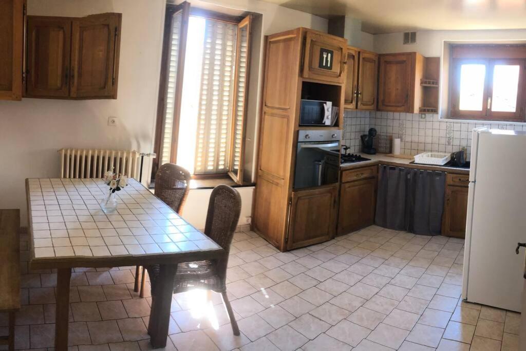 Spacieux Et Elegant Appartement Idealement Situe. Chamouilley المظهر الخارجي الصورة
